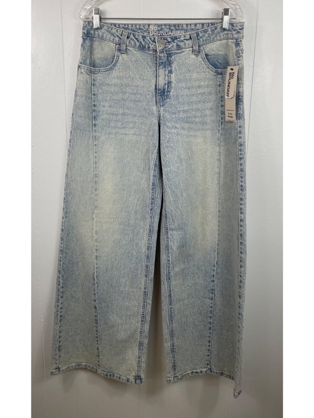 No Boundaries Womens Size 8 Low-Rise Extra Baggy Jeans Light Acid Wash Denim